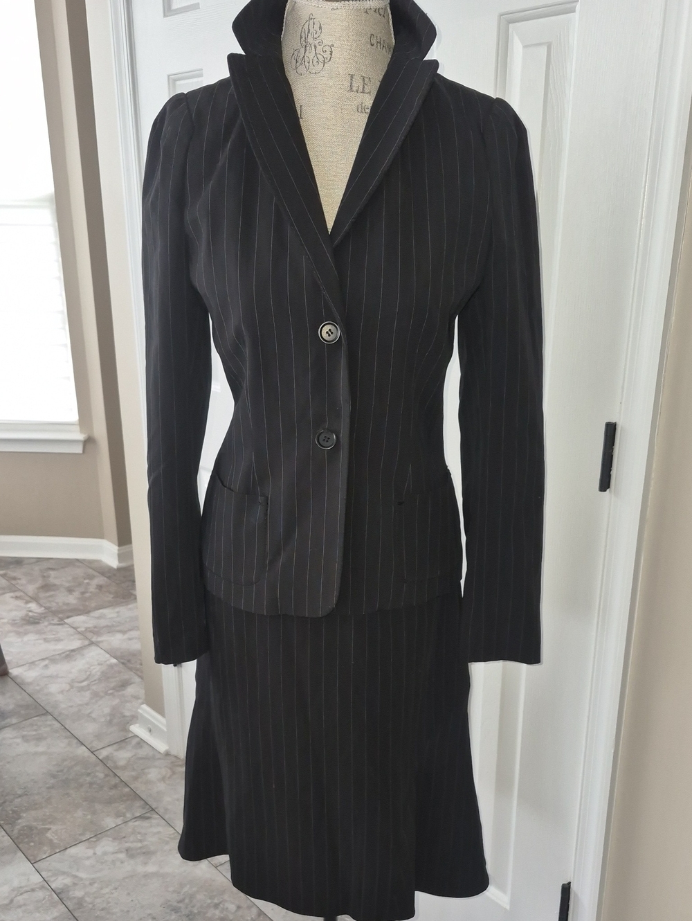 MAX STUDIO NWT STRUCTURED FIT HI LOW SKIRT + BLAZER SUIT SIZE 6